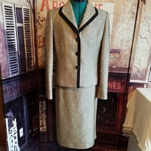 Like New Kasper brown, black, gold skirt suit SZ 6